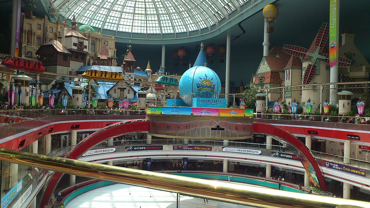 Lotte World (롯데월드)