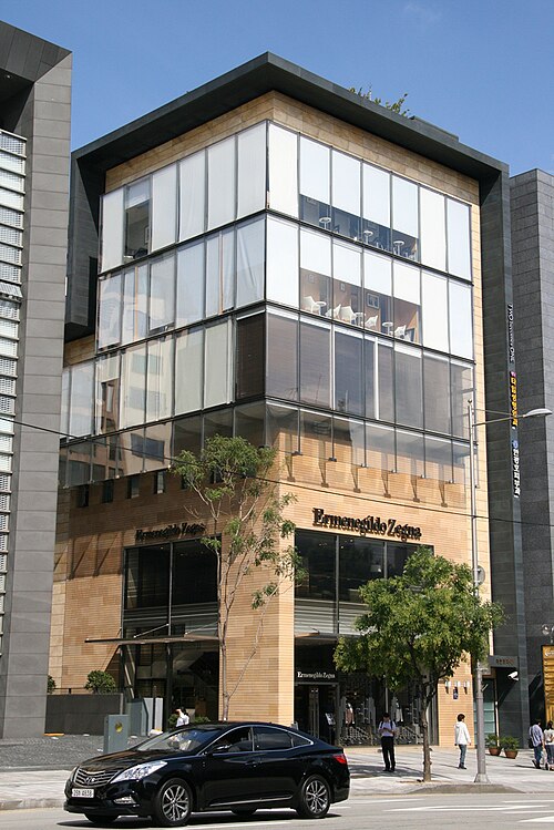 Cheongdam-dong Fashion Street (청담동 명품거리)