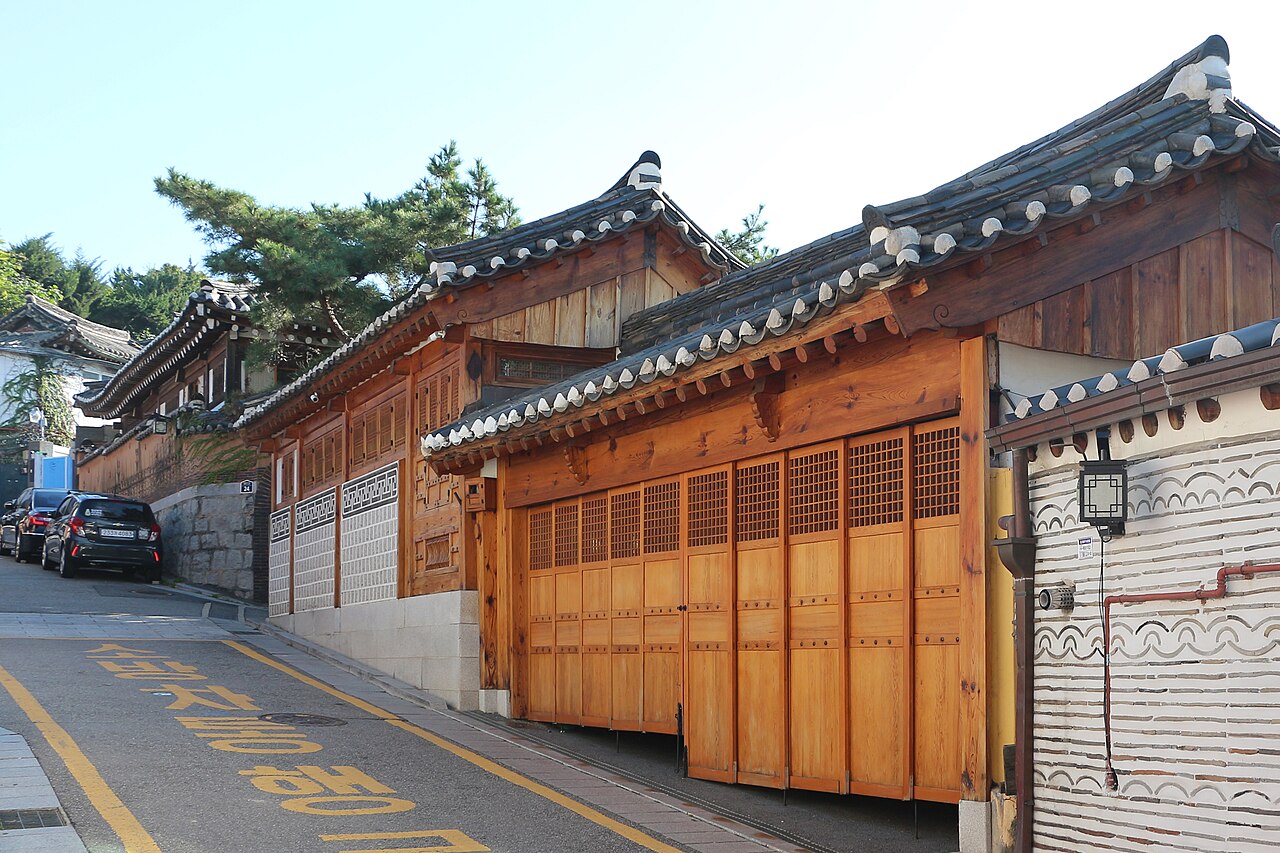 Bukchon Hanok Village (북촌한옥마을)