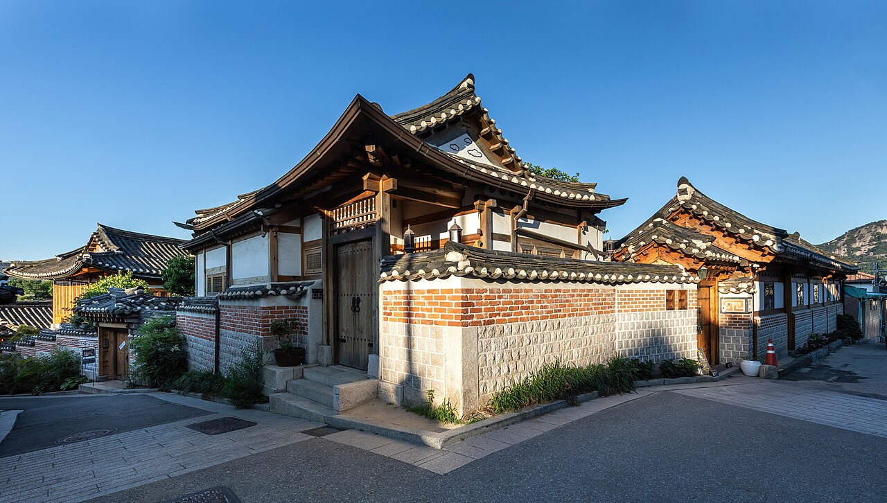 Bukchon Hanok Village (북촌한옥마을)
