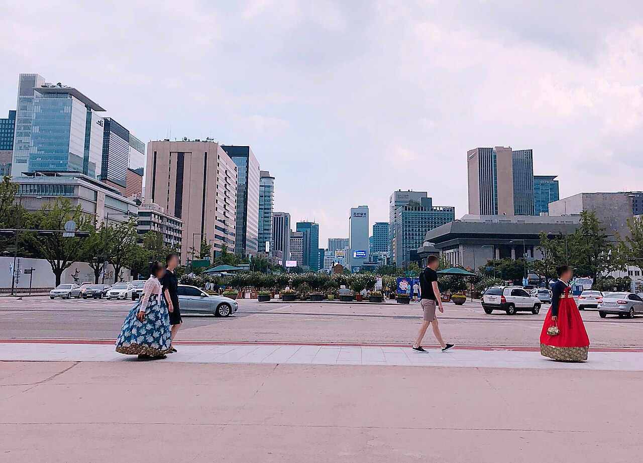Gwanghwamun Square (광화문광장)