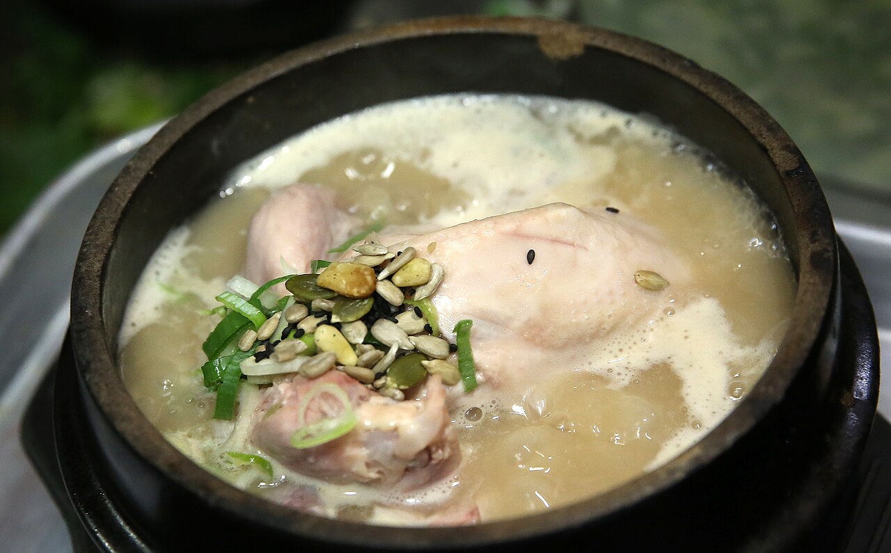 Tosokchon Samgyetang (토속촌 삼계탕)