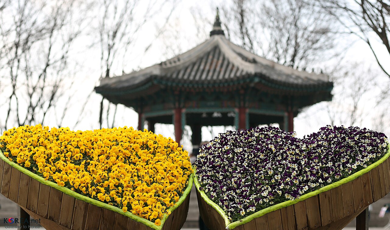 Namsan Seoul Tower (남산서울타워)