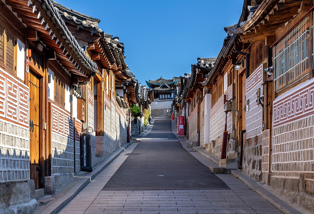 Bukchon Hanok Village (북촌한옥마을)